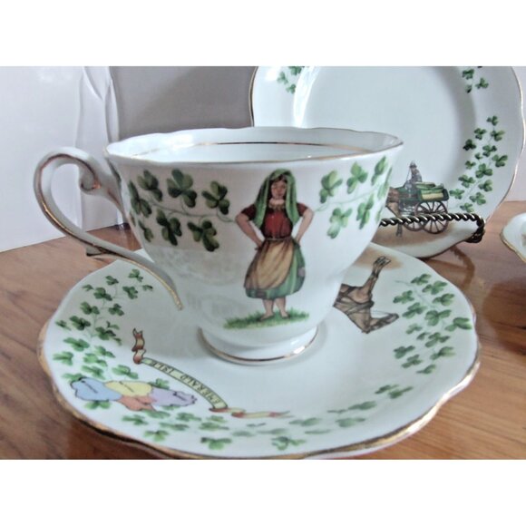 Rare Royal Standard Emerald Isle Two Cups & Saucers & Four Bread Plates 6.5" - Picture 3 of 16